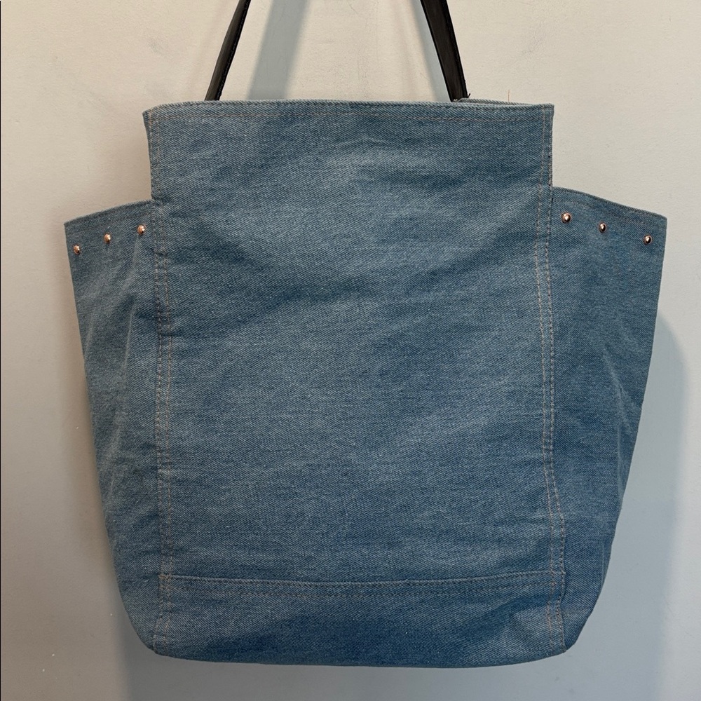 Victoria’s Secret Denim Blue Tote Black Straps Stud Detail Logo Bag - Picture 4 of 15